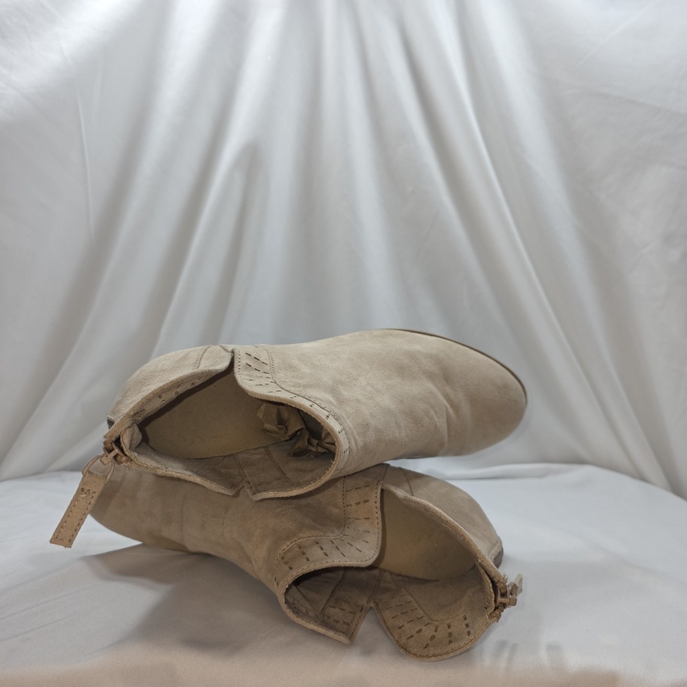 Arizona Jean Co Ankle Bootie Women 8.5 Tan Suede Block Heel Boho Neutral Western - Picture 3 of 5